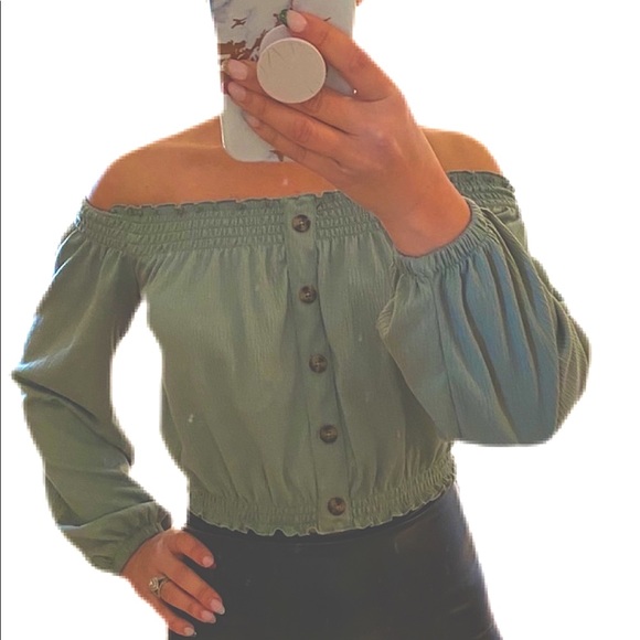 Divided by H&M off shoulder long sleeve crop top - Picture 2 of 8